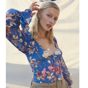 NWT Urban Outfitters Topanga Button Front Cropped Blue Floral Ruffle Blouse Top